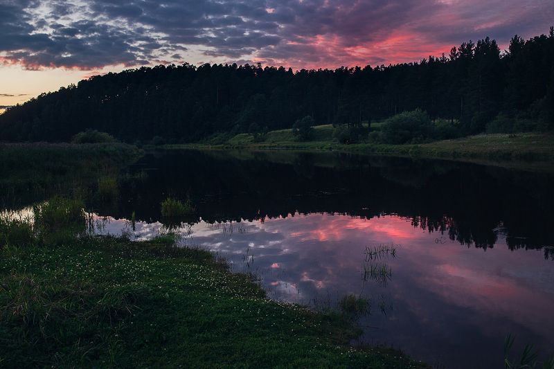 закат, лето, пруд, пейзаж, природа, отражение Закат на городском пруду фото превью
