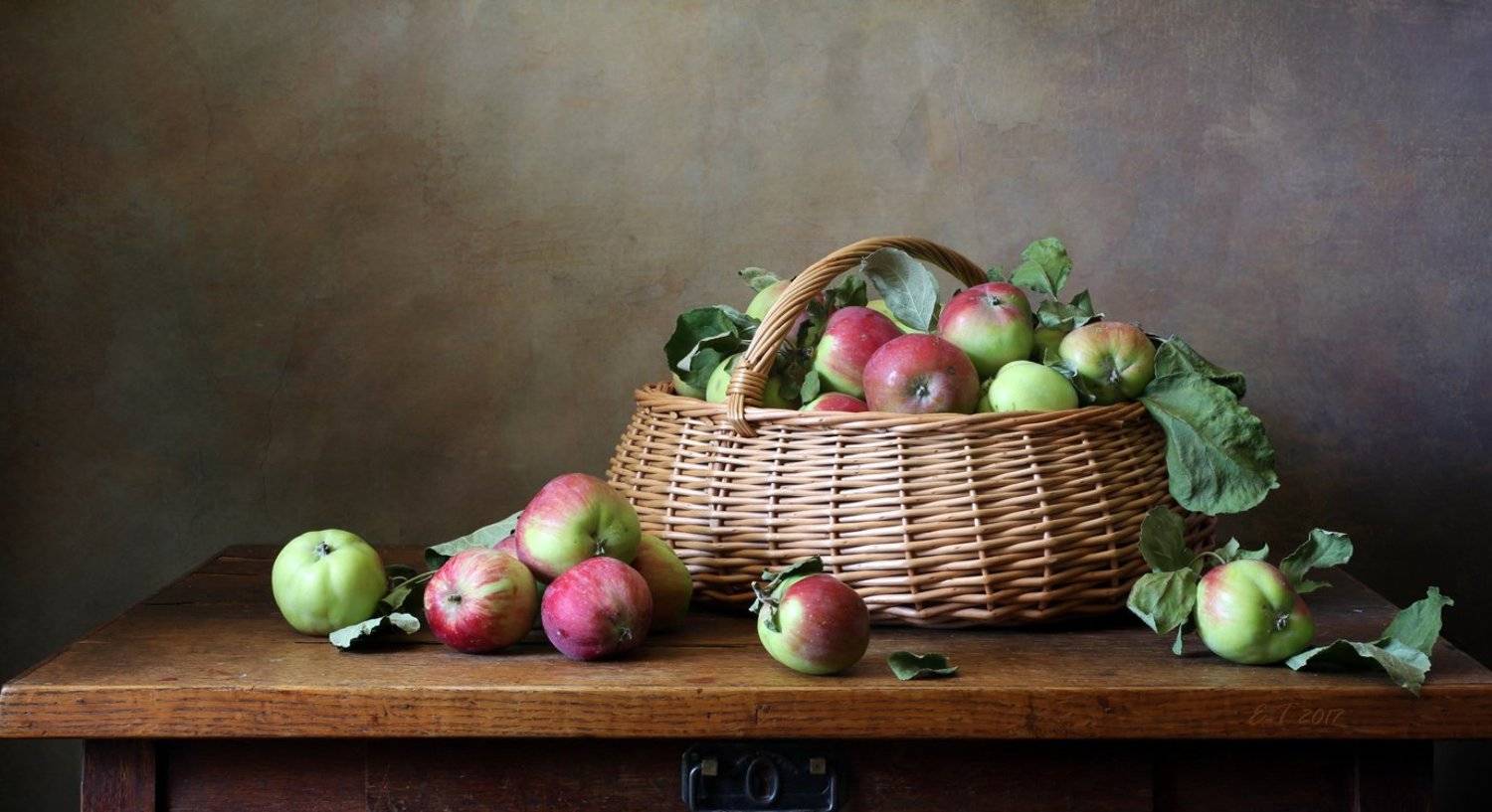 яблоки, корзина, лето, урожай, яблочный спас, август,, Елена Татульян