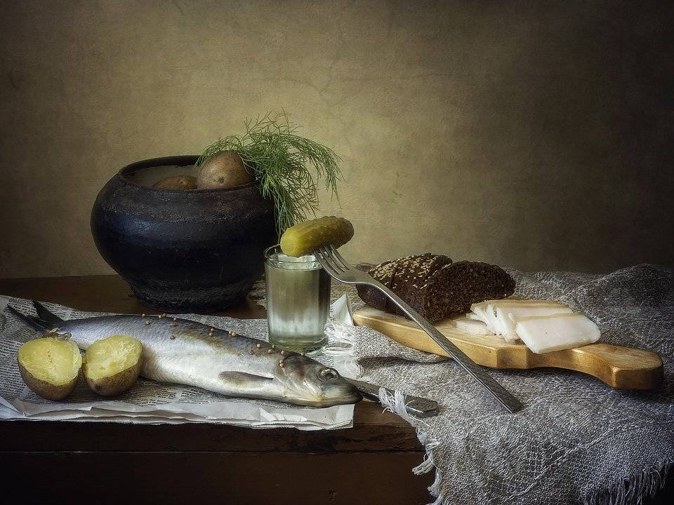 фото, еда, напитки, натюрморт, художественное фото, селедка, картошка, чугунок, сало, хлеб, Ирина Приходько