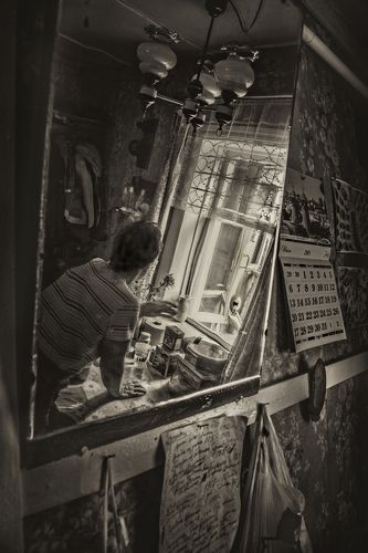 Открыла окно. Посвежело...