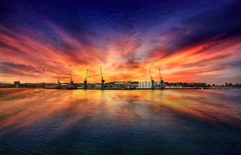 Viana do Castelo, Portugal, color, sunset, reflection, art, sky, skyline, center Viana do castelo фото превью