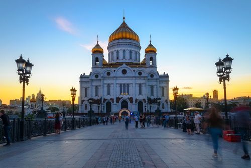 Путь к Храму Христа Спасителя.