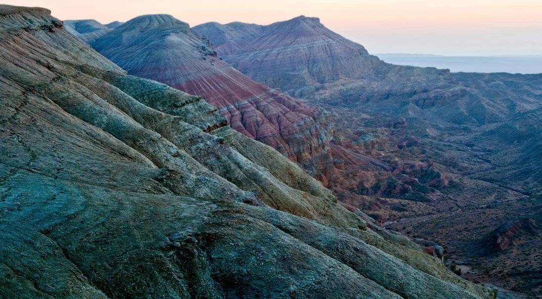 осень, ущелье, пустыня, желтый, глинянные горы, красные горы, белые горы, рассвет, алтын-эмель, казахстан, Ilia Afanasieff