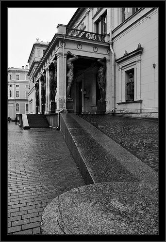 Черно-белое настроение. Две питерские зарисовки.