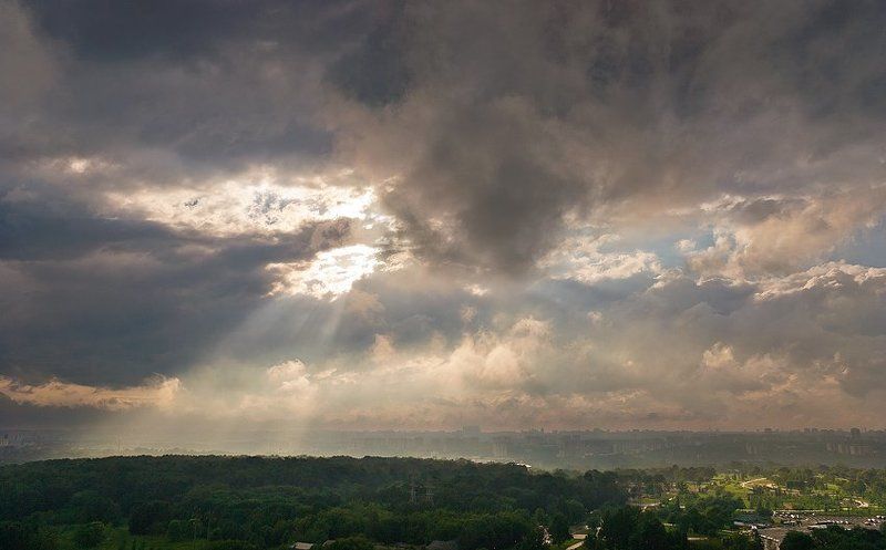 штром,из окна,москва, лучи,тучи,влажность,лето После шторма. фото превью