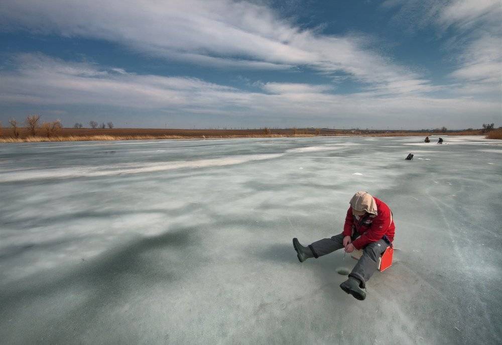 весна,	 лёд, март, небо, облака, рыбак, рыбалка, Петриченко Валерий