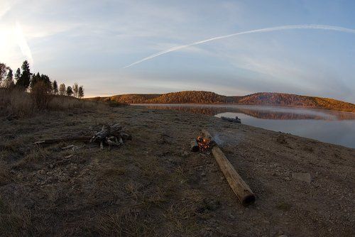 Холодное утро у реки...