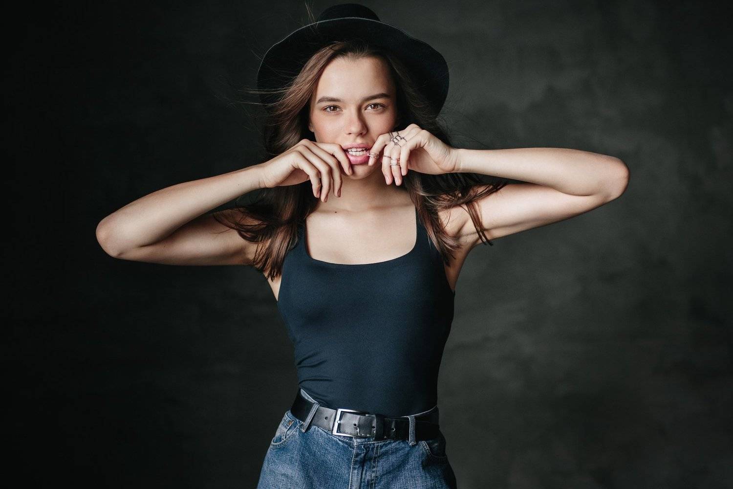 студия, девушка, красота, модель, юная, красивая, губы, глаза, шляпа,, Александр Потапкин