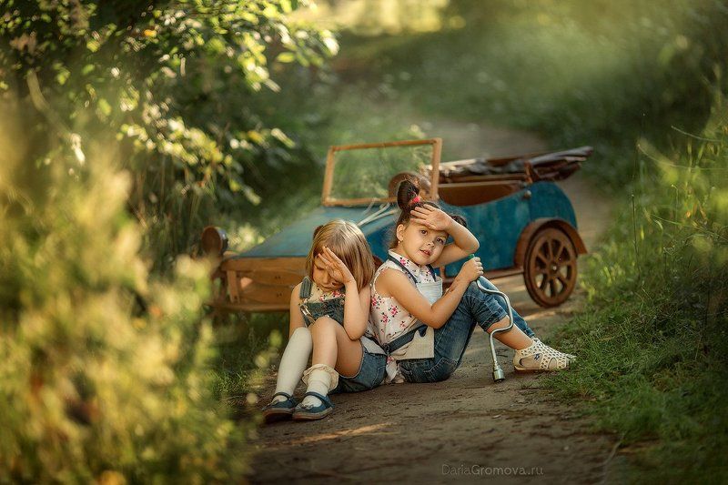 портрет, дарья громова, фотография, фото, фотоарт, фотограф, закат, детский портрет, дети, ребенок, сестры, малыш, девочка, мальчик, детская, фотосессия, фотосъемка, закат, лето, машина Приключение юных автолюбителей фото превью