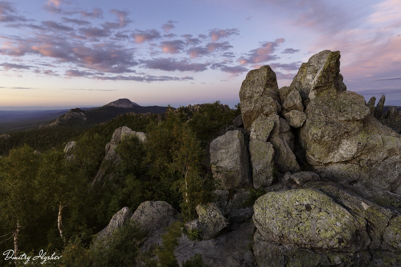 таганай, пейзаж, облака, скалы, закат, природа, лето, фототур, южный урал, природа урала, национальный парк, урал Вечер на Двуглавой фото превью