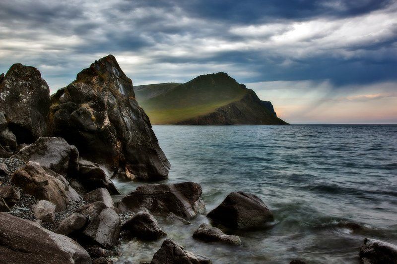 Черные камни фото превью