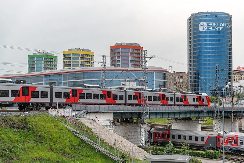 Москва, Moscow, здания, архитектура, поезд, Поклонная гора, Поклонка, РЖД, электричка, дома Поклонка фото превью
