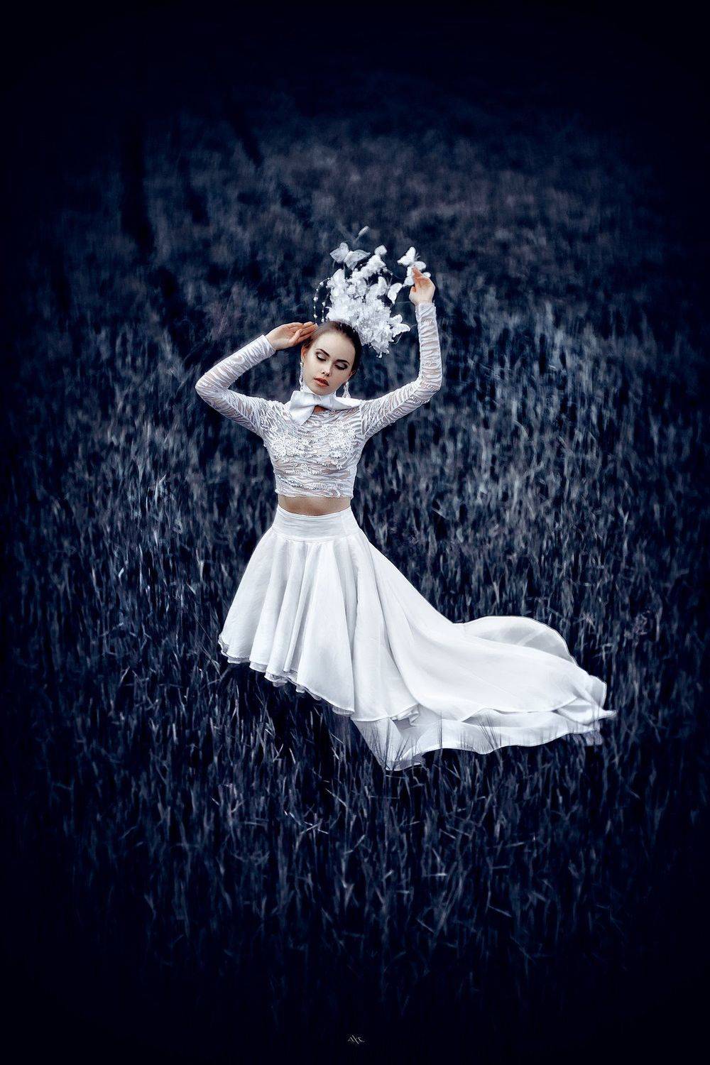 woman, portrait, dress, outdoors, natural light, conceptual, Руслан Болгов (Axe)