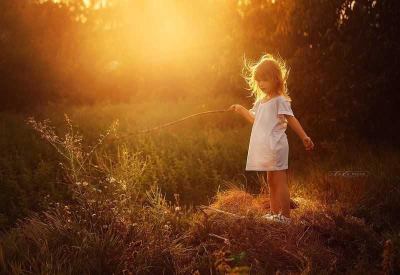 детство, детский фотограф, семейный фотограф, закат, влада былич, фотограф влада былич  фото превью