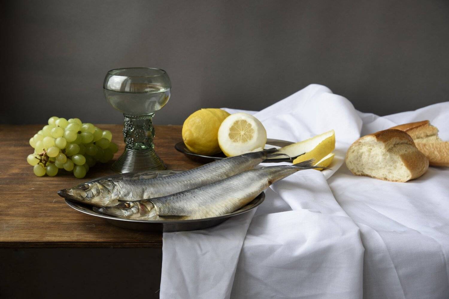 селедка, селёдка, натюрморт с селедкой, виноград, хлеб, лимон, еда, Svetlana Khromova
