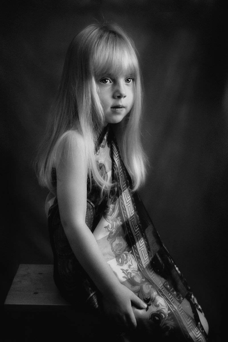 апатиты, девочка, портрет, глаза, взгляд, чб, Николай Смоляк