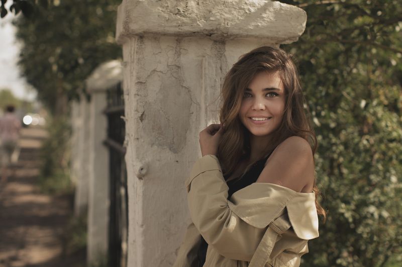 девушка Свет внутри фото превью