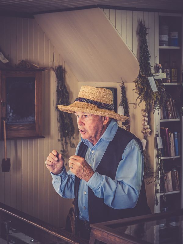 Herbalist фото превью