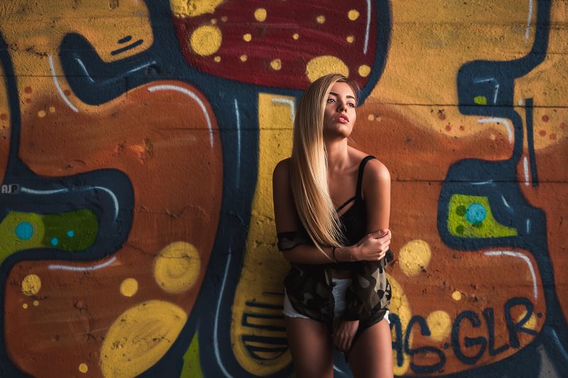 graffiti, beautiful, blonde, model Greffiti фото превью