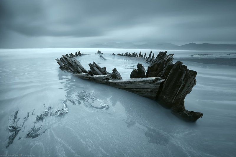 Boat, long exposure, atlantic ocean, ocean, blue, Ireland, no people, mountains, reflection, seascape, waterscape, Kerry, sand, beach, Old Boat фото превью