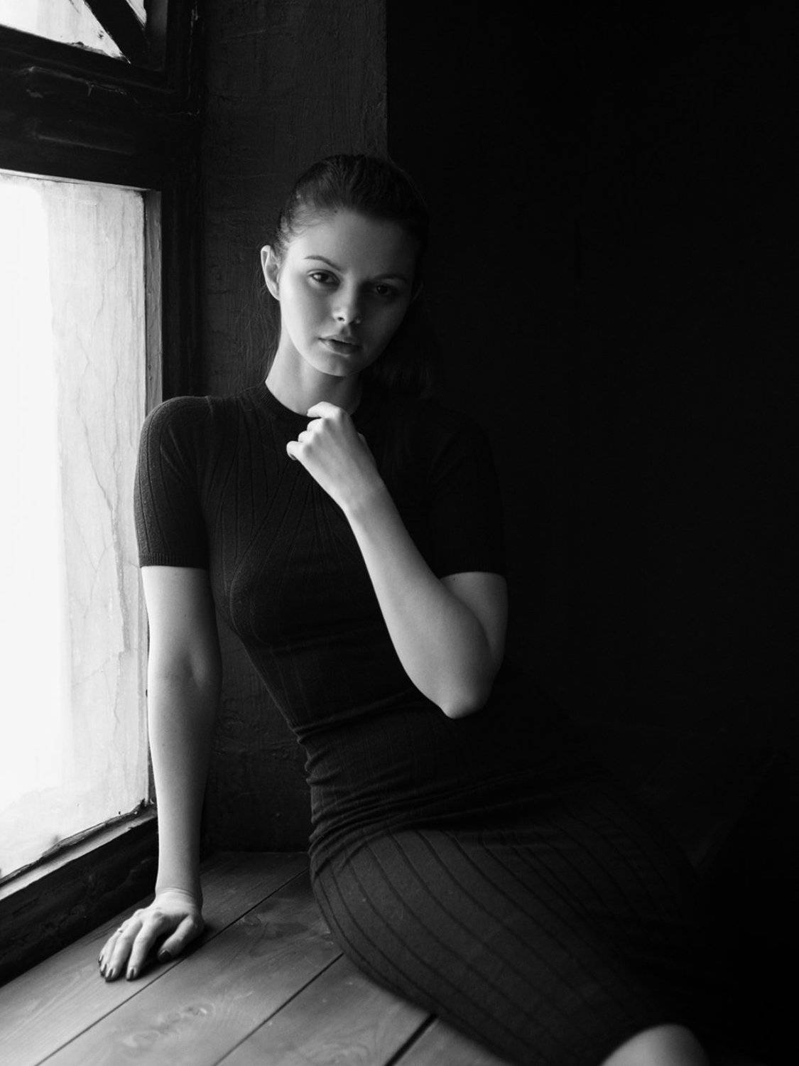 portrait girl bw monochorme art look eyes soul deep naturallight, Babak Fatholahi