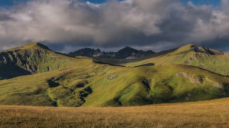 бамбаки, джуга, первый, день, осени, утро, тучи НАД БАМБАКАМИ СГУЩАЛИСЬ ТУЧИ фото превью