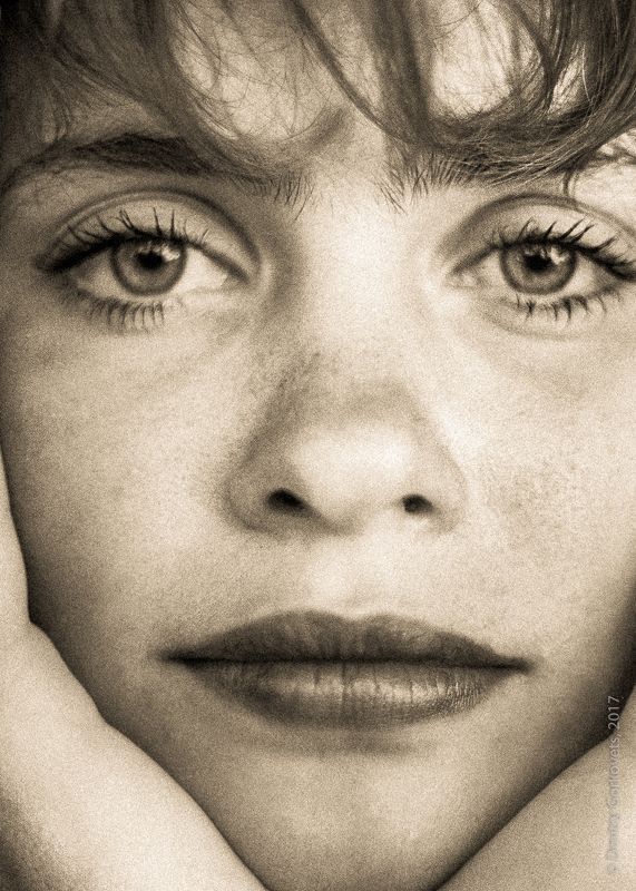 portrait photobydmitrygorkovets bw bwphoto film analog filmphoto Tata.  фото превью