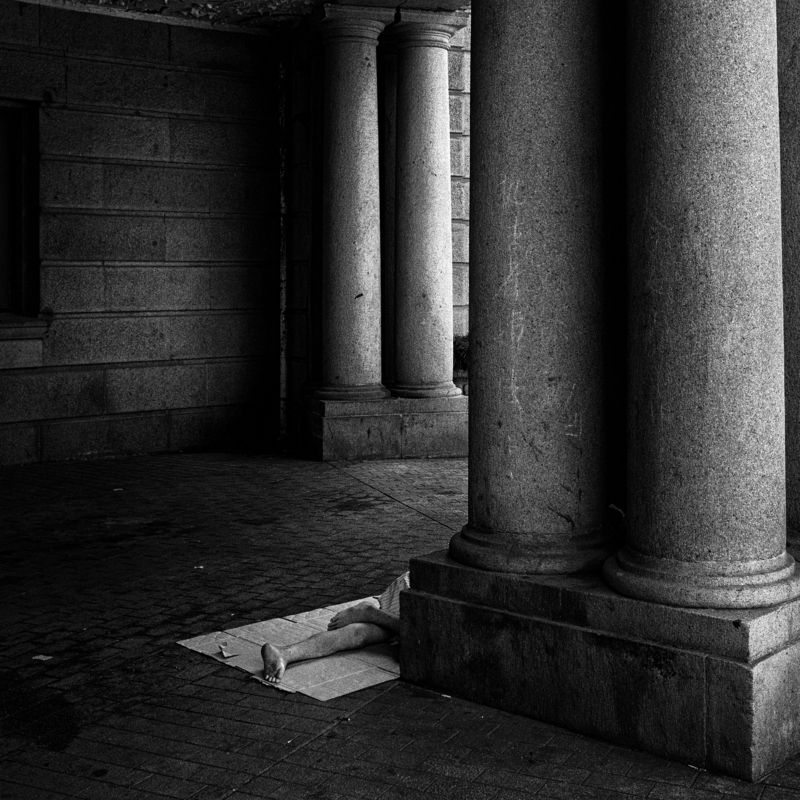 sleeping man фото превью