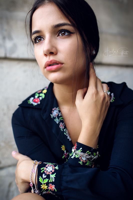 Ines фото превью