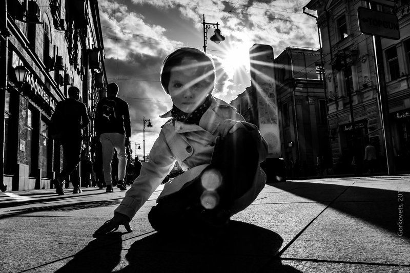 #streetphoto #cityscapes #bw #bwphotography #portrait #PhotoByDmitryGorkovets Moscow street. На улицах Москвы.  фото превью