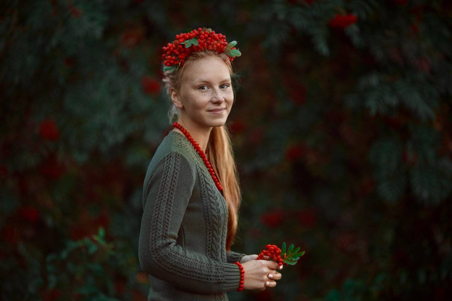 девушка, осень, рябина, портрет, красота, веснушки, Ирина Платонова