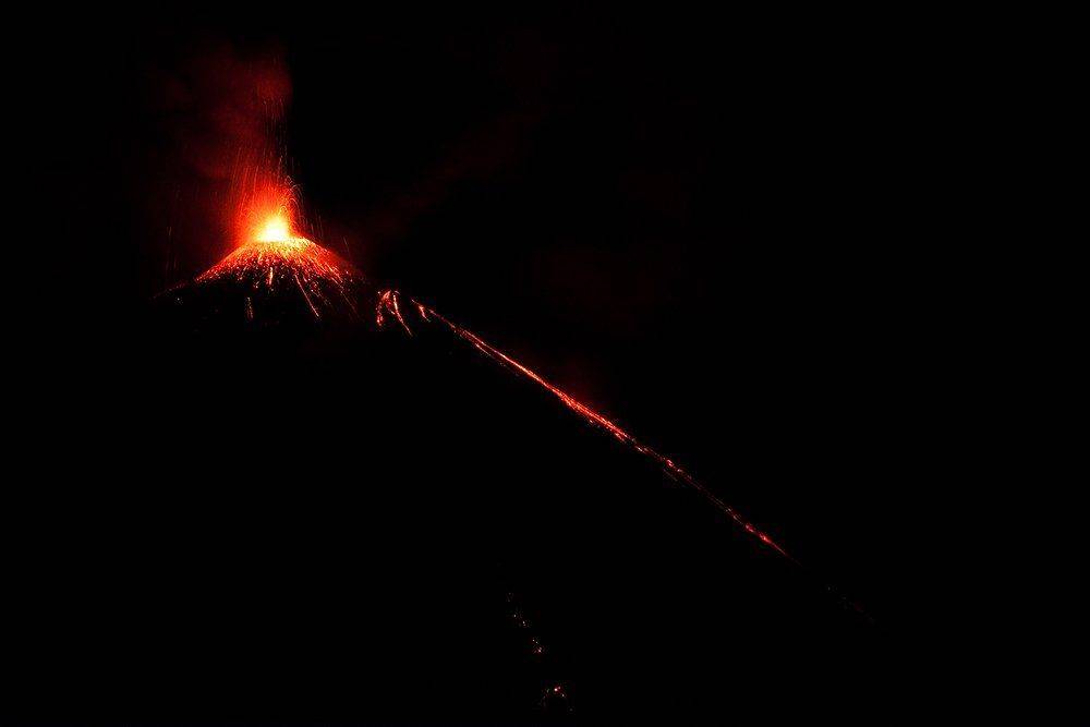 камчатка, вулкан, ключевская, сопка, магма, лава, поток, ночь, огонь, фототур, фонтан, Денис Будьков