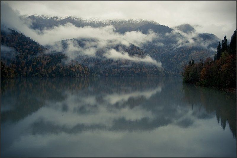 озеро Рица. Осень фото превью