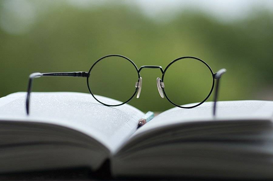 книга, очки, карандаш, классика, философия., Павел Мартюшев