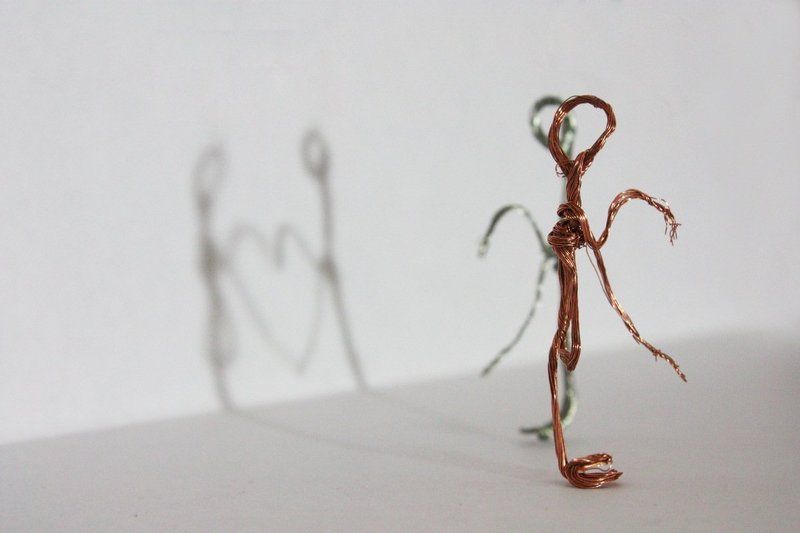 человечки, проволока, тень, сердце, любовь Любовь фото превью