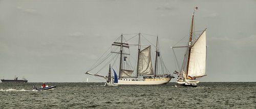 на морских дорогах