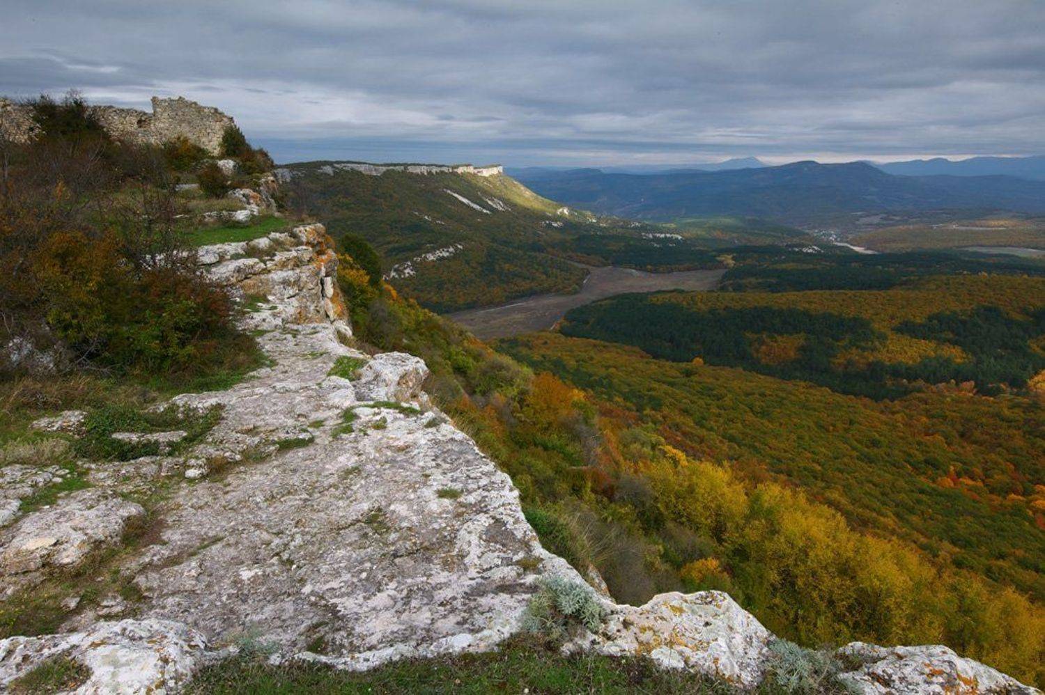 крым, горы, осень, растения, небо, облака, деревья, пейзаж, природа,, Сергей Шульга