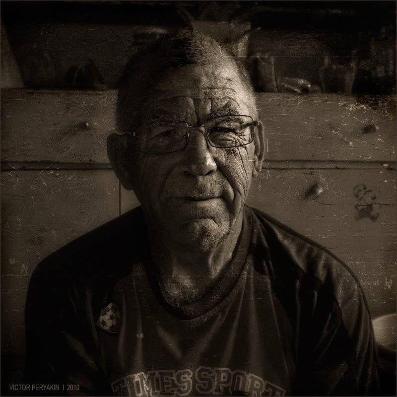 , Виктор Перякин