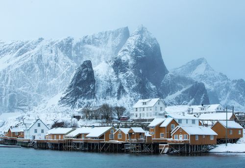 Утро в деревне Sakrisøy
