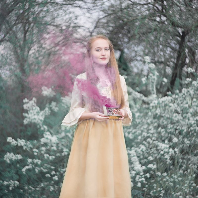 красивая девушка, дым, чашка, боке, гелиос Валентина фото превью