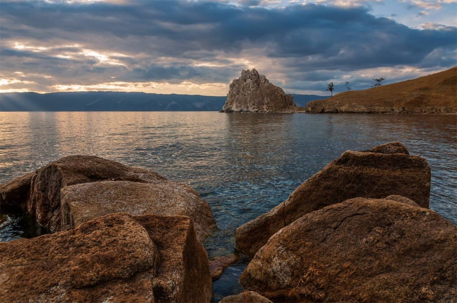 природа, пейзаж, лето, сибирь, горы, озеро, байкал, остров, ольхон, скала,, Альберт Беляев