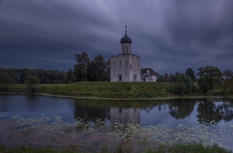 Покрова на Нерли, утро, река, облака Покрова фото превью