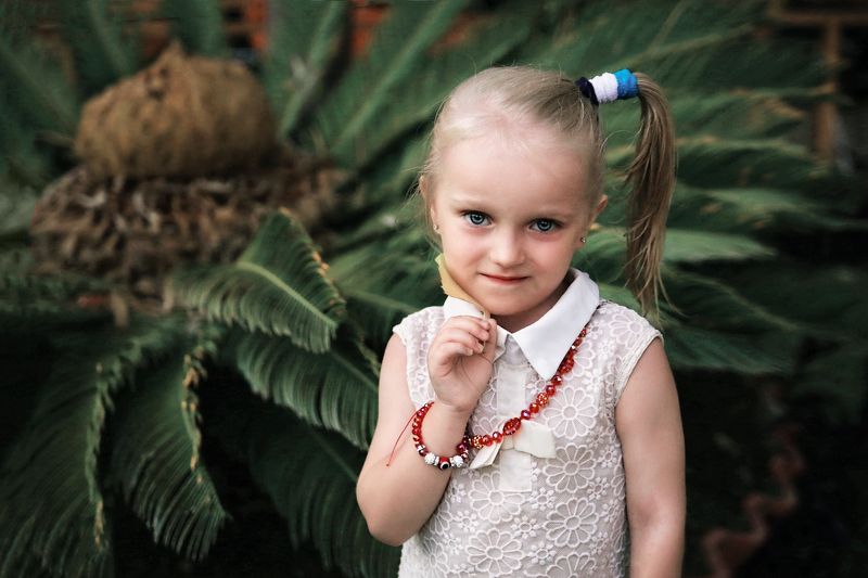 портрет, цвет, детство, семья, путешествия, природа, отпуск, каникулы, отдых Портрет дочери фото превью