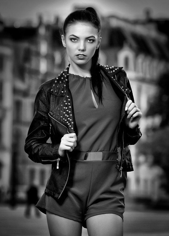 In the city фото превью