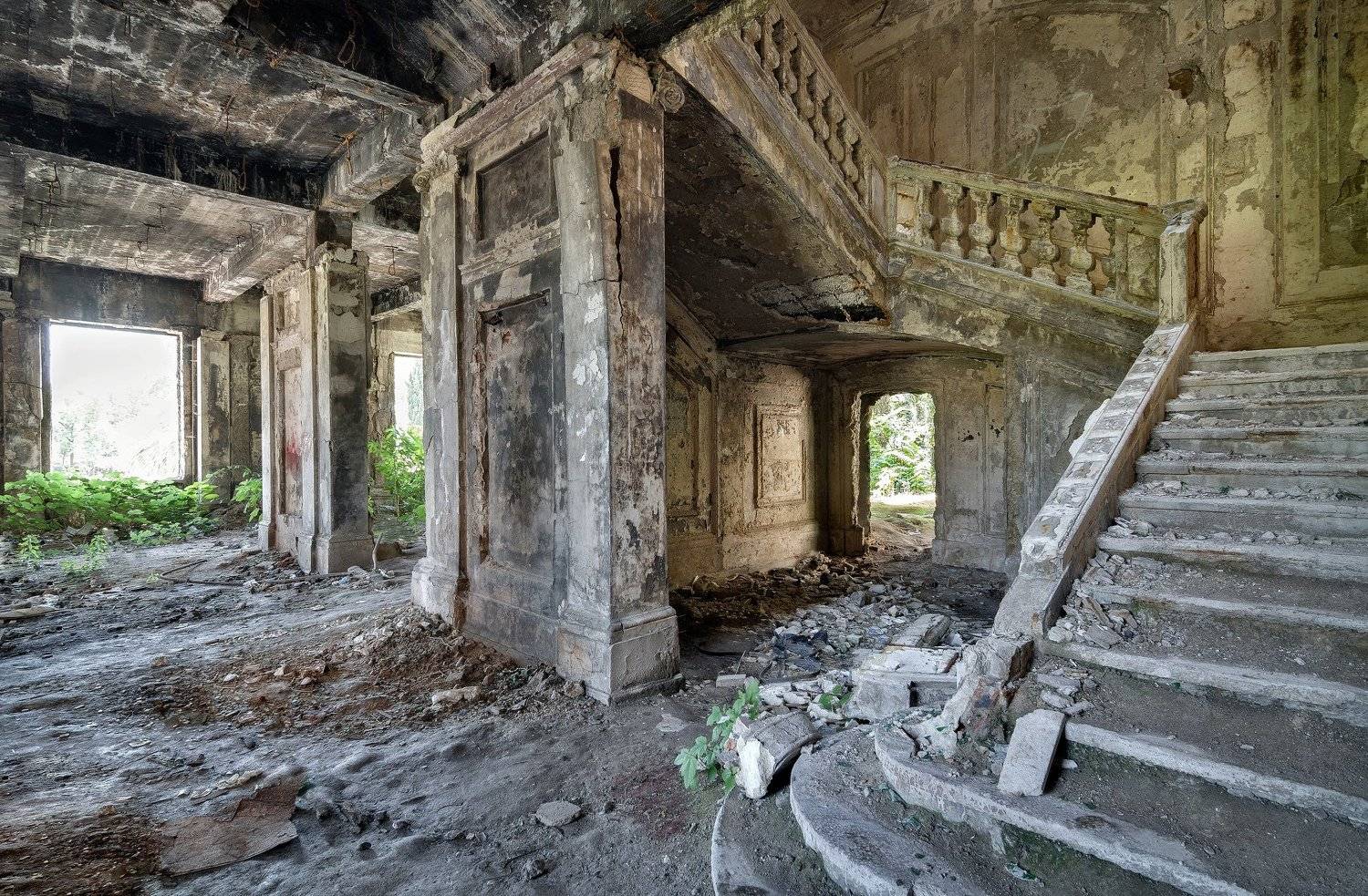 Заброшенный, интерьер, Абхазия, путешествие, лестница, urban exploration, Голубев Алексей