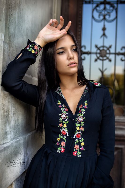 Ines фото превью