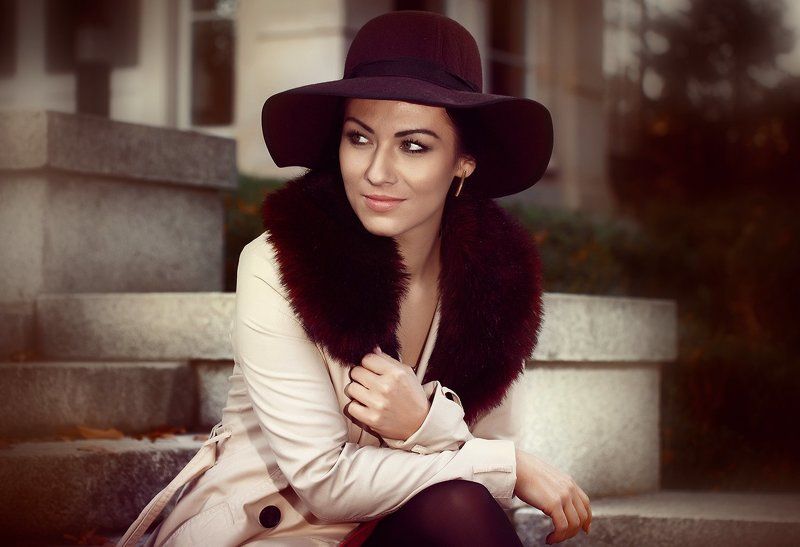 On the stairs фото превью