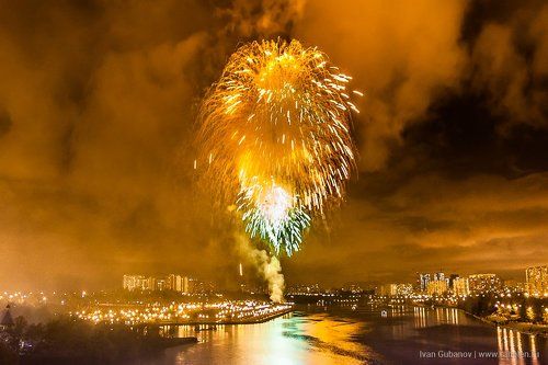 Праздничный салют на 9 мая