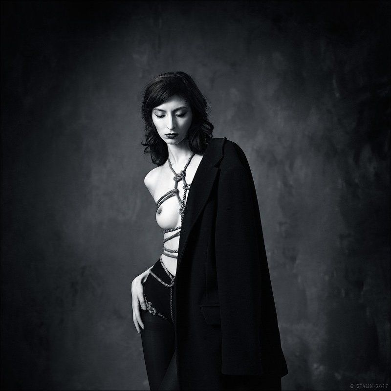 Bondage Four фото превью