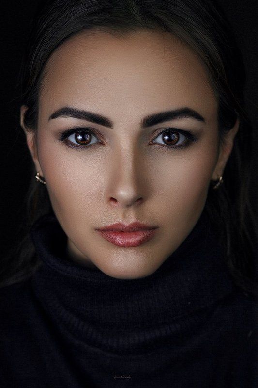 люди, девушка, портрет, студия, брюнетка, взгляд, глаза, низкий ключ, фотокузница, ivankovale Катя фото превью